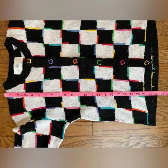 Vintage Grandma Checkerboard Colorful Sweater - Picture 14 of 15
